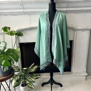 Davi & Dani | Gauzy Lace Detailed Turquoise Kimono